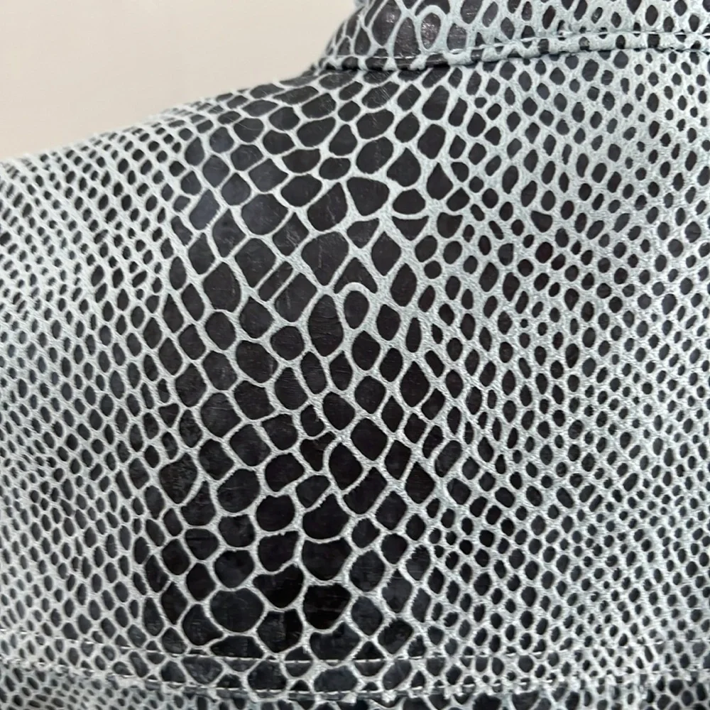 Dialogue Jacket - Picture 12 of 15